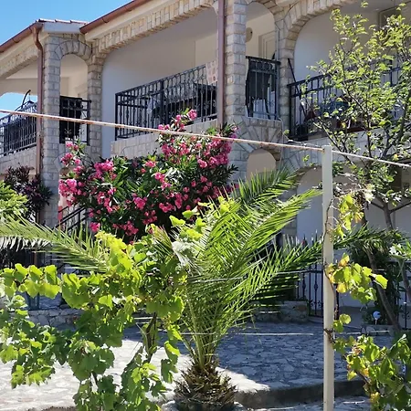 Samanta&amanda, Vir, Appartement *