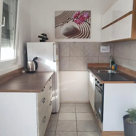 Samanta&amanda, Vir, Appartement
