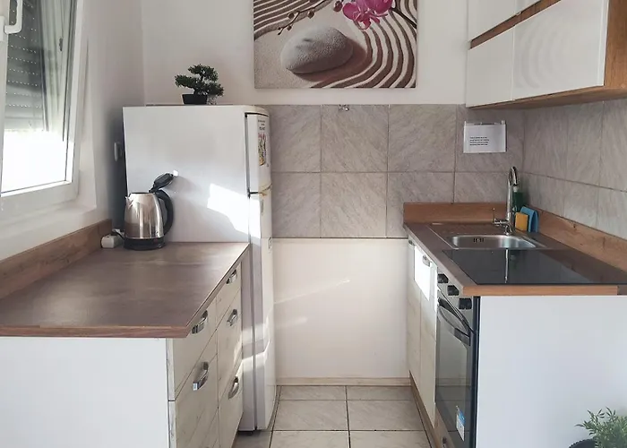 Samanta&amanda, Vir, Appartement